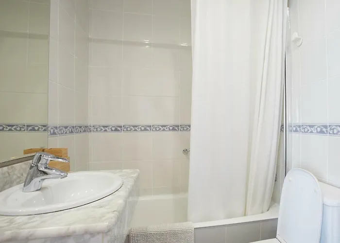 Itxasoa ゲストハウス 2*